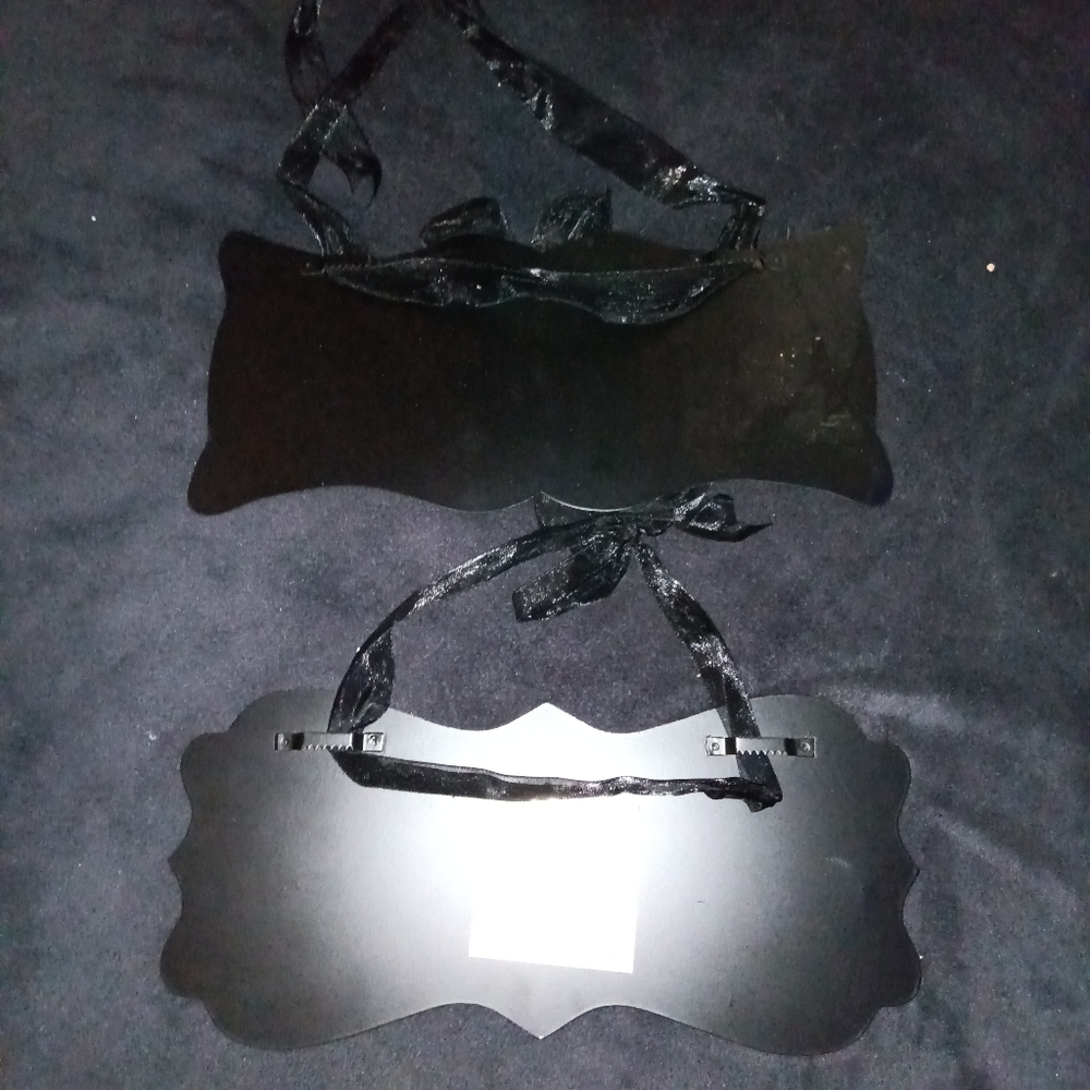2 Metal Signs - Picture 3 of 6